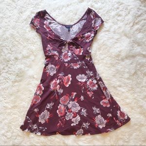 SOLD 🌴 Aeropostale Maroon Floral Dress Small